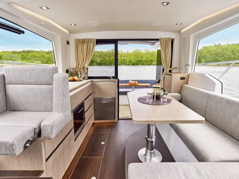 Ein Sealine Sealine C335 mieten in Biograd na Moru