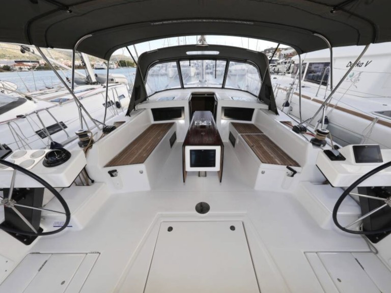 Segelboot mieten in Seget Donji zum besten Preis