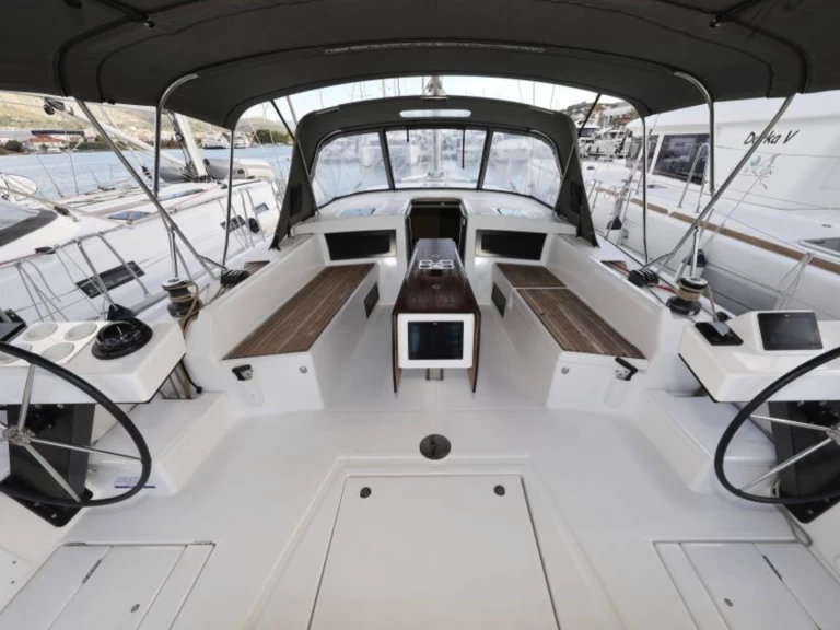 Segelboot mieten in Seget Donji zum besten Preis