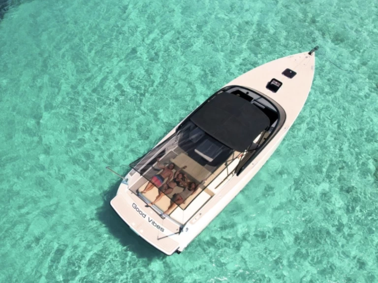 Motorboot mit oder ohne Skipper VanDutch mieten in Port de Saint Tropez