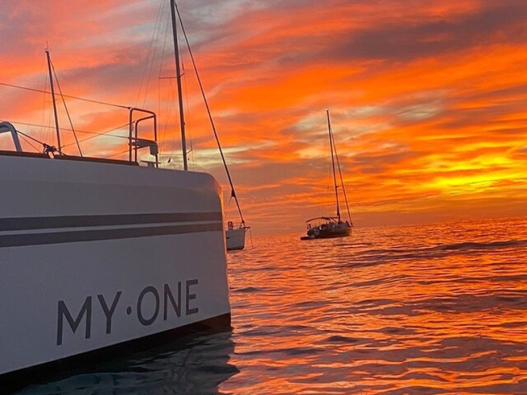 Katamaran mieten in Cagliari zum besten Preis