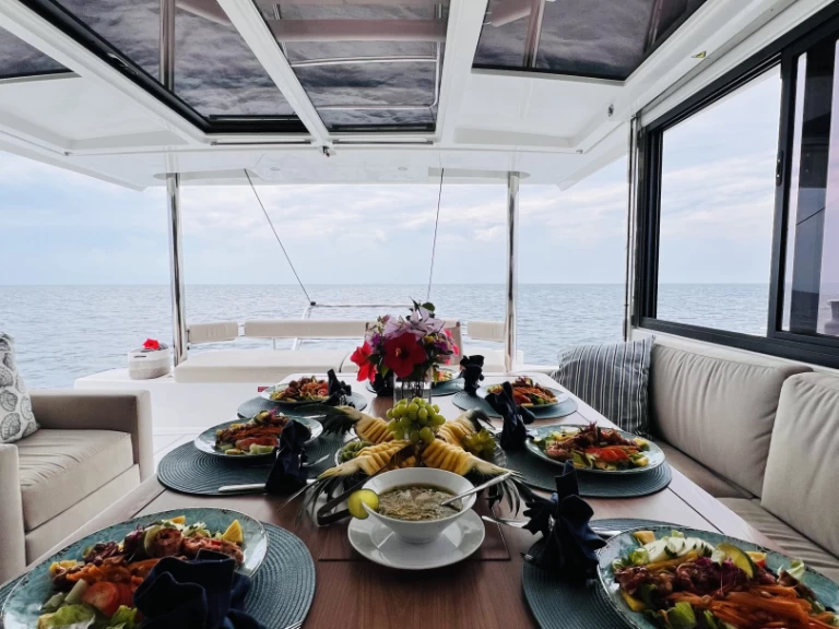 Bootsverleih Bali First Tracks Belize City Samboat