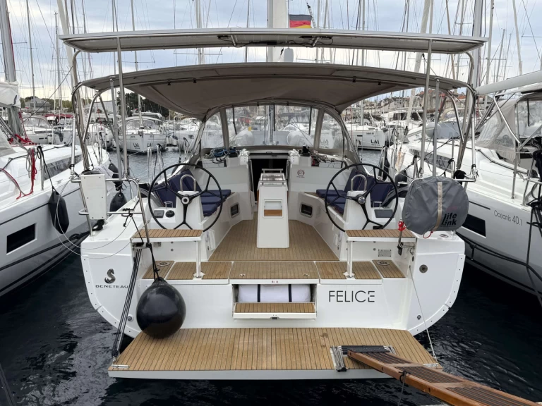 Vermietung Segelboot Bénéteau mit Führerschein