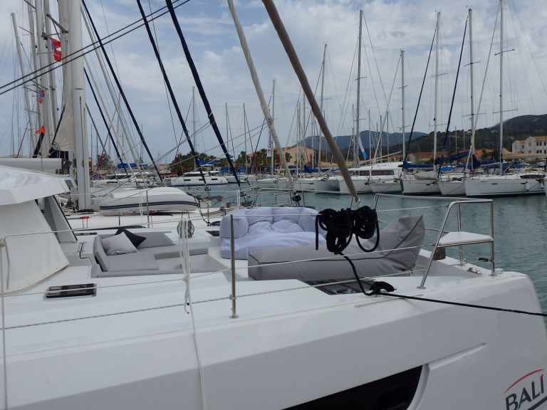 Katamaran mieten in Nikiána zum besten Preis