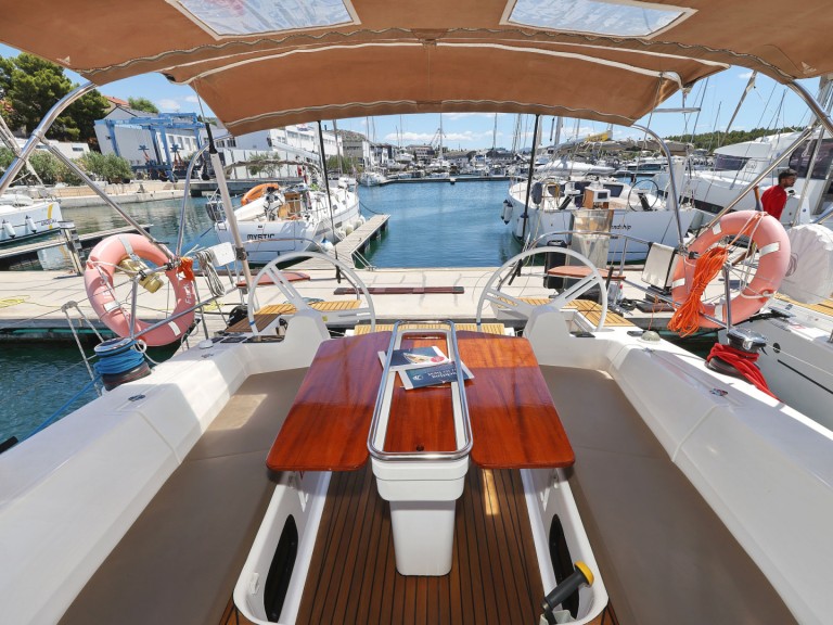 YachtCharter in Šibenik - Elan Impression 45 auf SamBoat