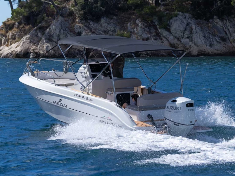 Motorboot mit oder ohne Skipper Mingolla mieten in Šibenik