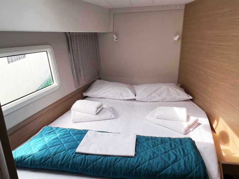 Boot mieten Álimos günstig Lagoon 42