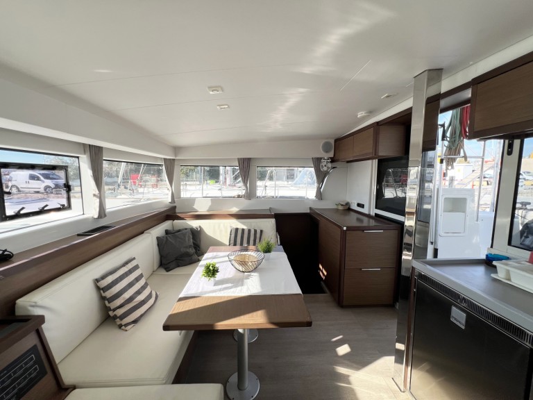 Ein Lagoon Lagoon 40 mieten in Álimos