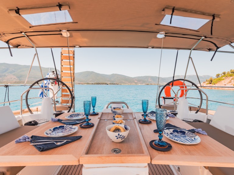 Ein Jeanneau Sun Odyssey 490[G] mieten in Álimos