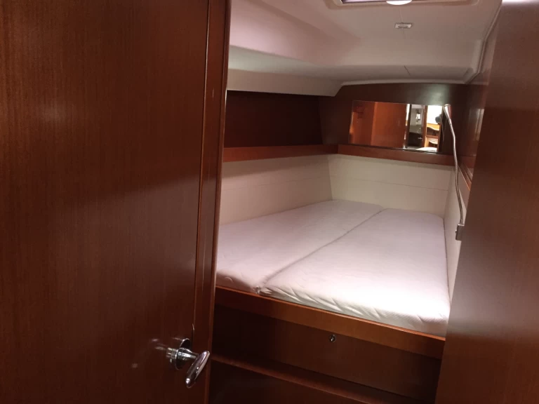 Segelboot mit oder ohne Skipper Bénéteau mieten in Cugnana Verde