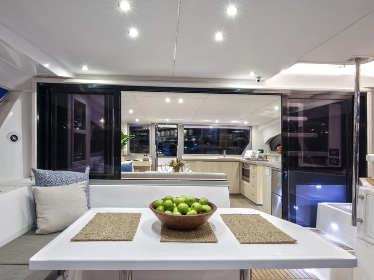 Bootsverleih Leopard Leopard 43 Power Cat Full Equipe Sant Antoni de Portmany Samboat