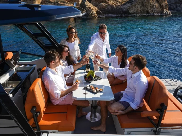 YachtCharter in Cannes - Saxdor Saxdor 320 GTO auf SamBoat