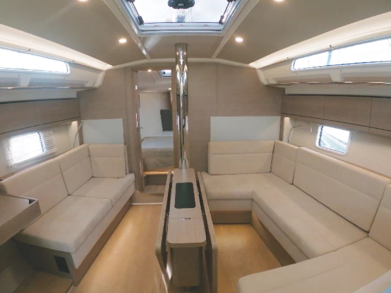 YachtCharter in Hyères - 69 HANSE 418 auf SamBoat