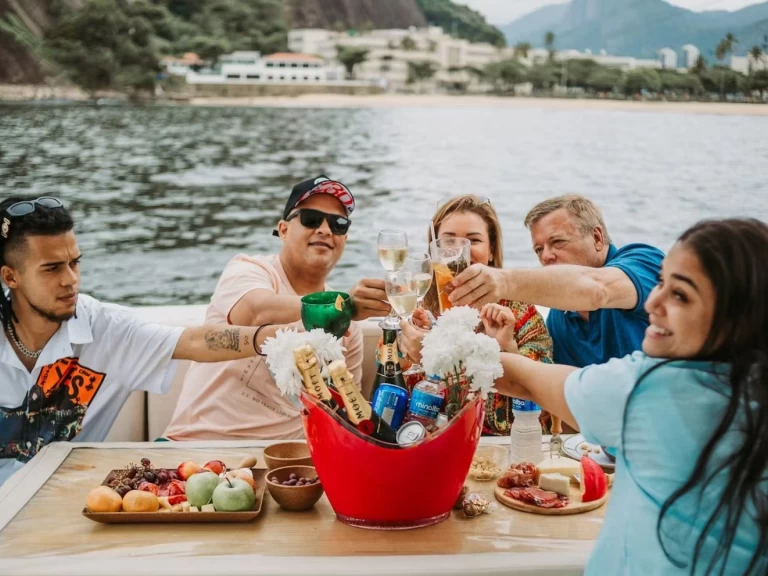 Vermietung Motorboot Cobra mit Führerschein