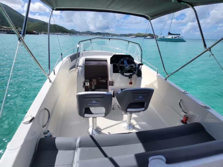 Motorboot mit oder ohne Skipper Pacific Craft mieten in Marigot