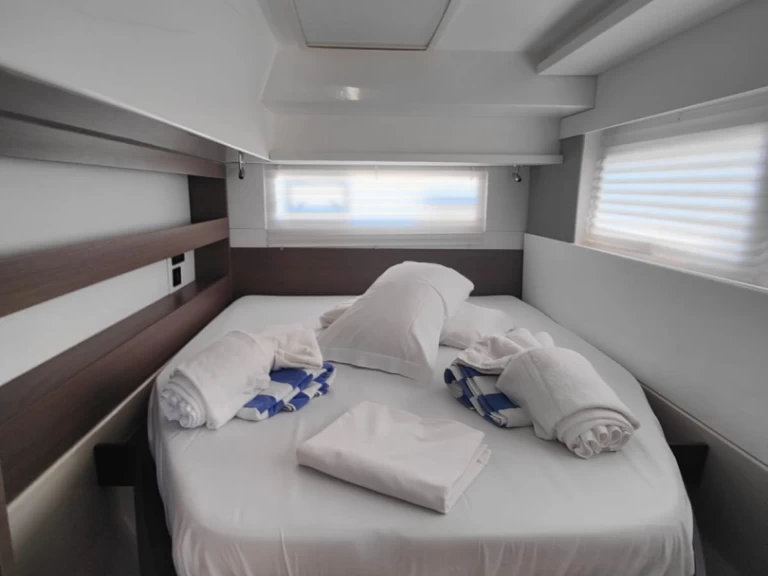 YachtCharter in Procida - Leopard Catamarans / Robertson & Caine Leopard 42 - 4 cab. auf SamBoat