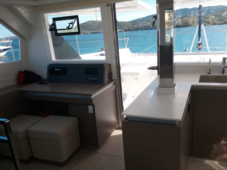 YachtCharter in Cannigione di Arzachena - Leopard Catamarans / Robertson & Caine Leopard 50 - 5 + 1 cab auf SamBoat