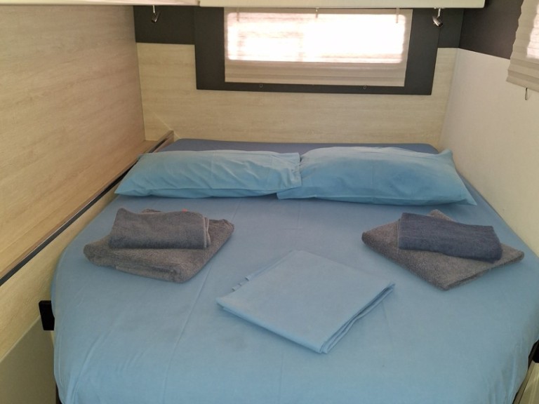 Boot mieten Furnari günstig Leopard 40