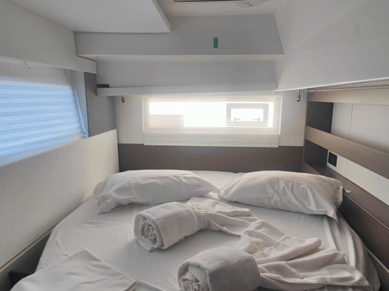 Katamaran mieten in Procida zum besten Preis