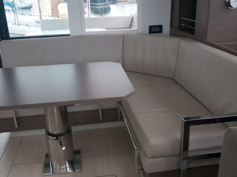 Katamaran mieten in Cannigione di Arzachena - Leopard Catamarans / Robertson & Caine Leopard 42 - 4 cab.