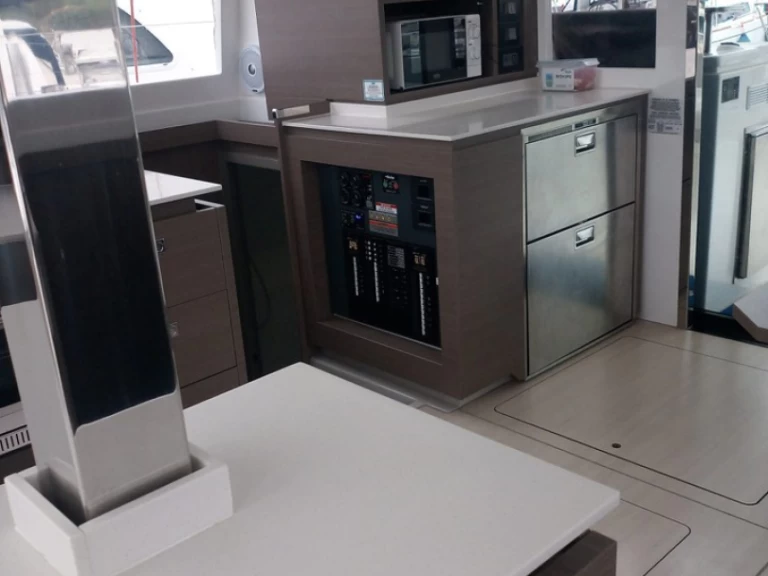 Bootsverleih Leopard Catamarans / Robertson & Caine Leopard 42 - 4 cab. Cannigione di Arzachena Samboat