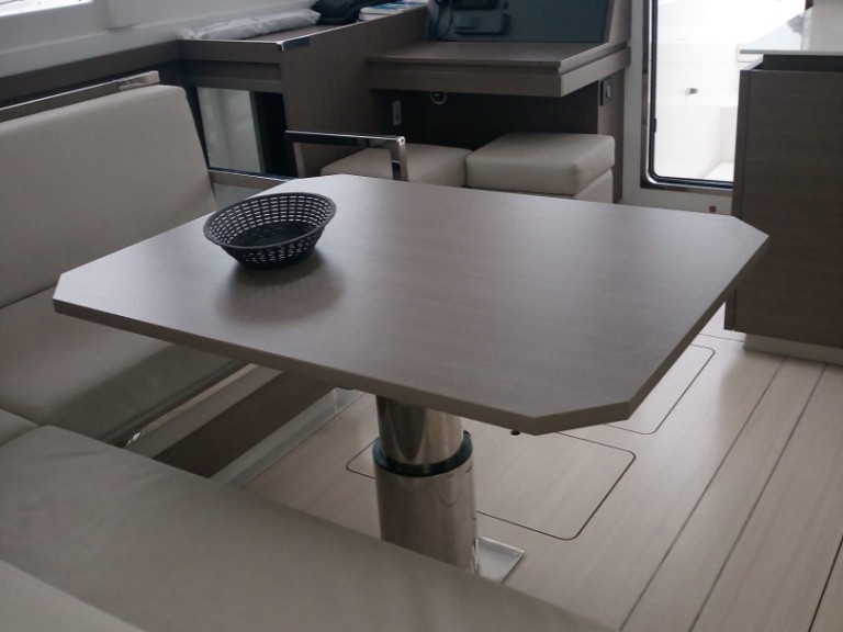 Vermietung Katamaran Leopard Catamarans / Robertson & Caine mit Führerschein