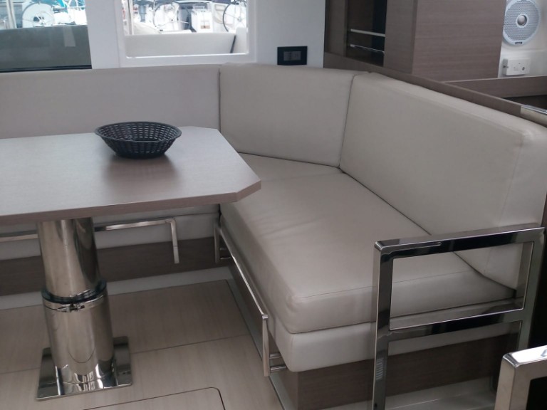 Katamaran mieten in Cannigione di Arzachena zum besten Preis