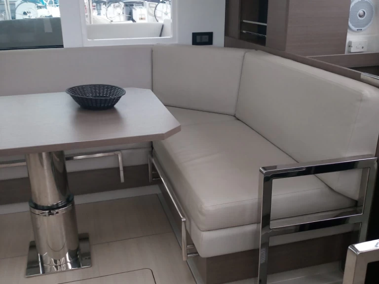 Katamaran mieten in Cannigione di Arzachena zum besten Preis