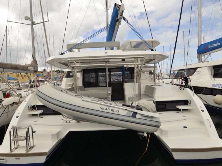Boot mieten Procida günstig Leopard 42 - 4 cab.