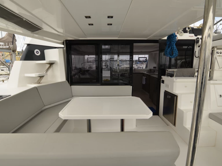 Katamaran mieten in Procida - Leopard Catamarans / Robertson & Caine Leopard 42 - 4 cab.