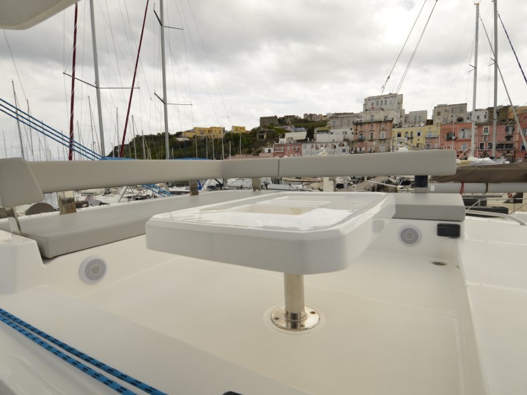 Bootsverleih Leopard Catamarans / Robertson & Caine Leopard 42 - 4 cab. Procida Samboat