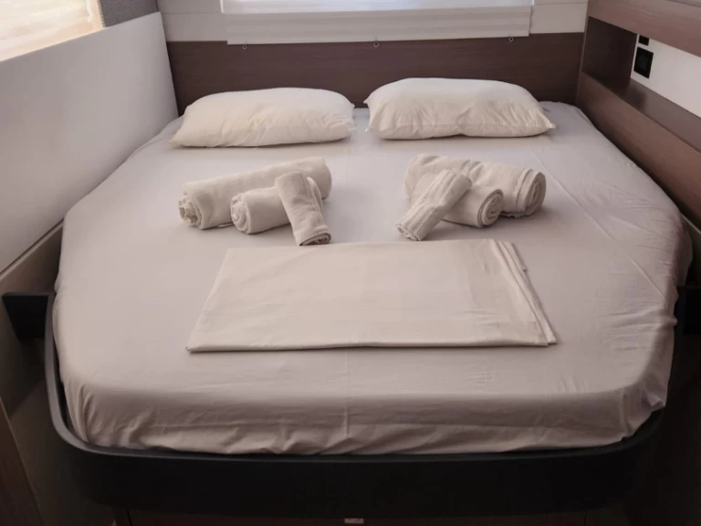 YachtCharter in Cannigione di Arzachena - Leopard Catamarans / Robertson & Caine Leopard 45 auf SamBoat