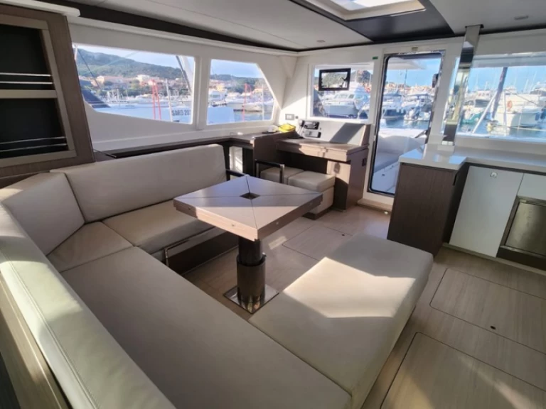 Bootsverleih Leopard Catamarans / Robertson & Caine Leopard 45 Cannigione di Arzachena Samboat