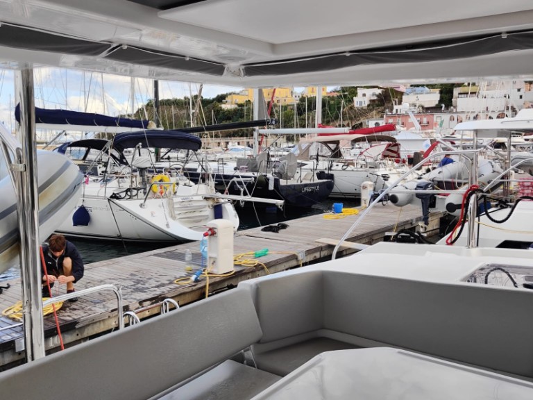 YachtCharter in Procida - Leopard Catamarans / Robertson & Caine Leopard 45 auf SamBoat