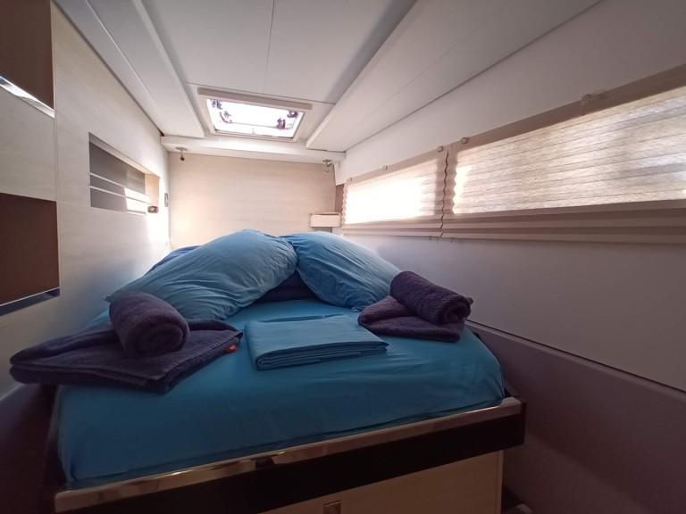 YachtCharter in Furnari - Leopard Catamarans / Robertson & Caine Leopard 45 auf SamBoat