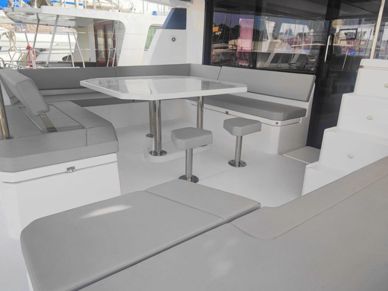 YachtCharter in Procida - Leopard Catamarans / Robertson & Caine Leopard 50 - 5 + 1 cab auf SamBoat