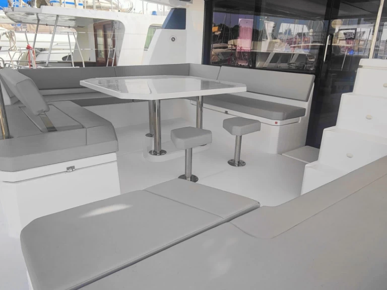 YachtCharter in Procida - Leopard Catamarans / Robertson & Caine Leopard 50 - 5 + 1 cab auf SamBoat