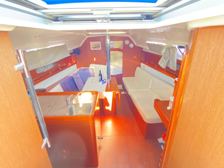 Vermietung Segelboot Bénéteau mit Führerschein