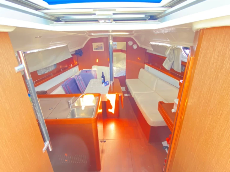 Vermietung Segelboot Bénéteau mit Führerschein