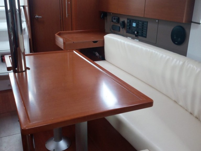 Bootsverleih Bénéteau Oceanis 35.1 Cannigione di Arzachena Samboat