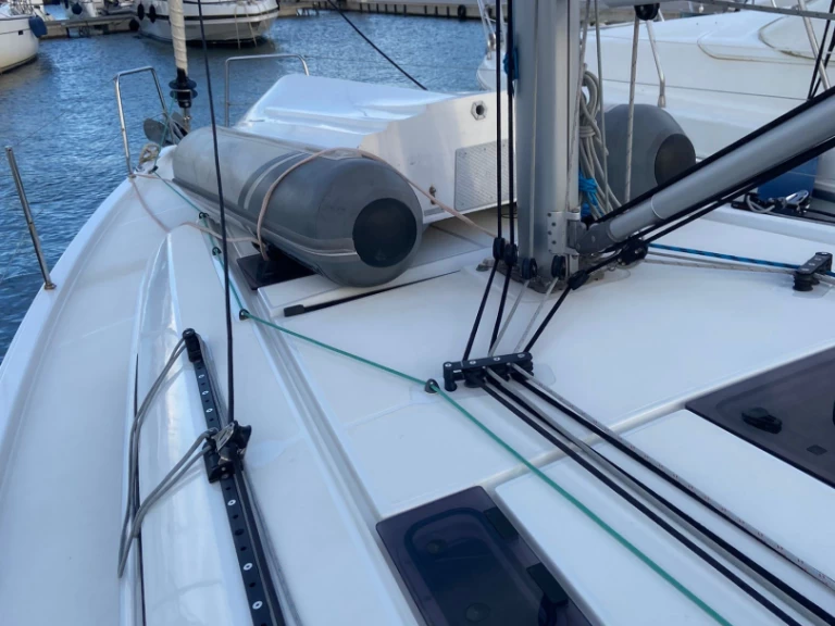 Ein Bénéteau Oceanis 40.1 mieten in Procida