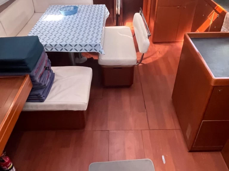 Vermietung Segelboot Bénéteau mit Führerschein