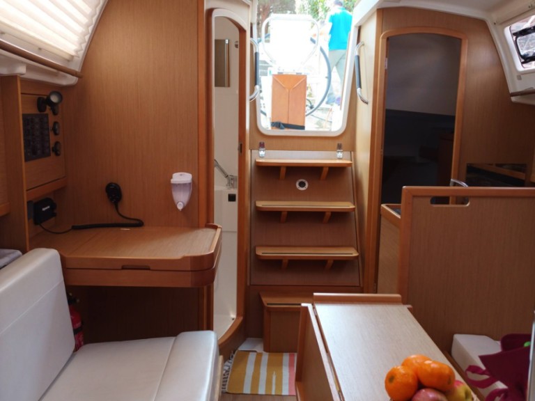 Segelboot mit oder ohne Skipper Jeanneau mieten in Furnari