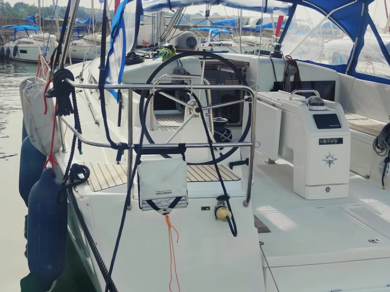 YachtCharter in Procida - Jeanneau Sun Odyssey 440 auf SamBoat