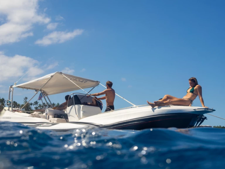 Boot mieten Saint-Gilles les Bains günstig ZAR75