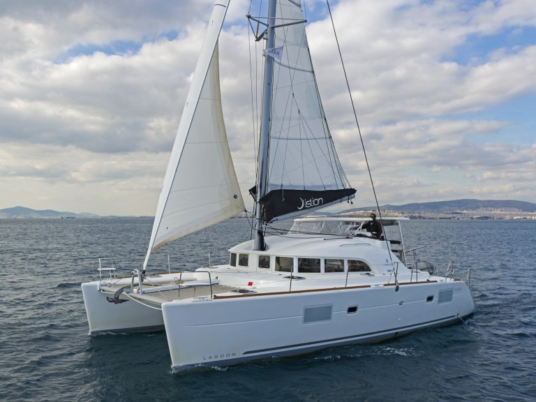Ein Lagoon Lagoon 38 mieten in Hyères