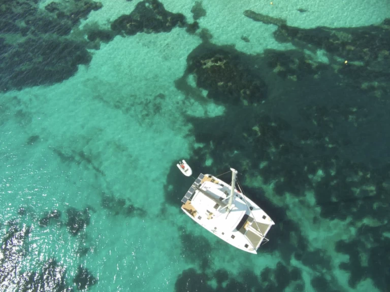 Katamaran mit oder ohne Skipper Lagoon mieten in Figari