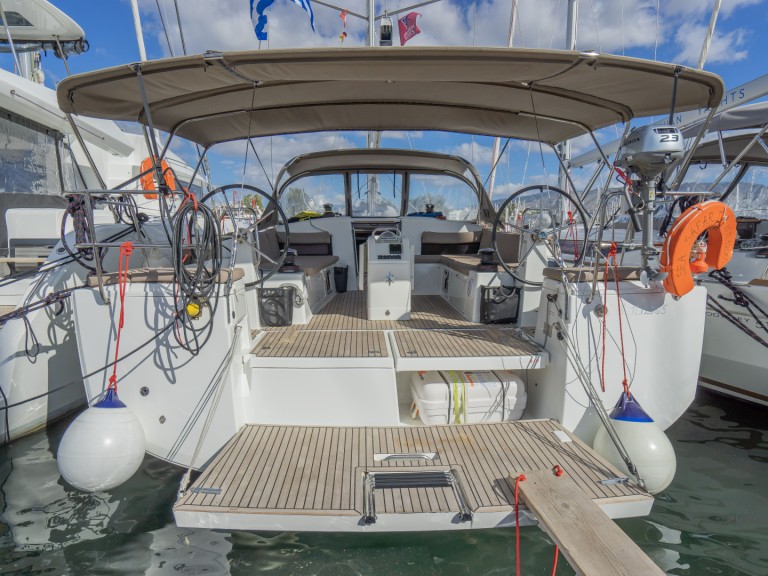 Ein Jeanneau Sun Odyssey 490 mieten in Nidri