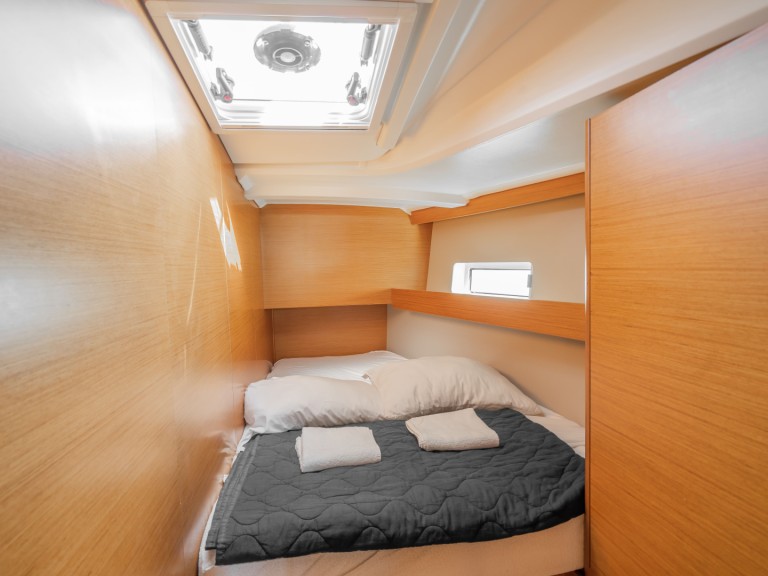 Segelboot mit oder ohne Skipper Jeanneau mieten in Benítses