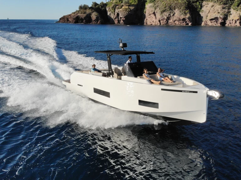 De Antonio De Antonio D42 Open mieten Lavrion